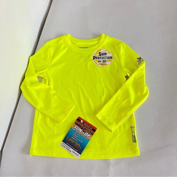 ZeroXposur Sun Protection Top Long Sleeve Size Medium 5/6 Athletic fit Neon Boys - Picture 1 of 4